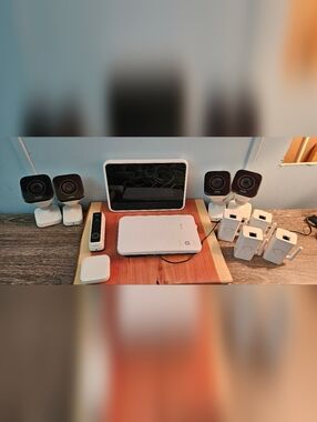 Vivint Complete Home Security System EXELLENT CONDITION